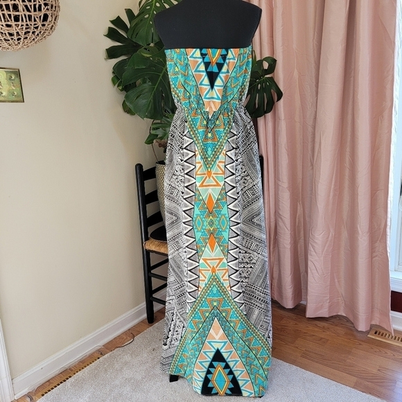 Francesca’s Maxi Dress Hello Miss Strapless Aztec Pattern Size Medium EUC - Picture 3 of 11